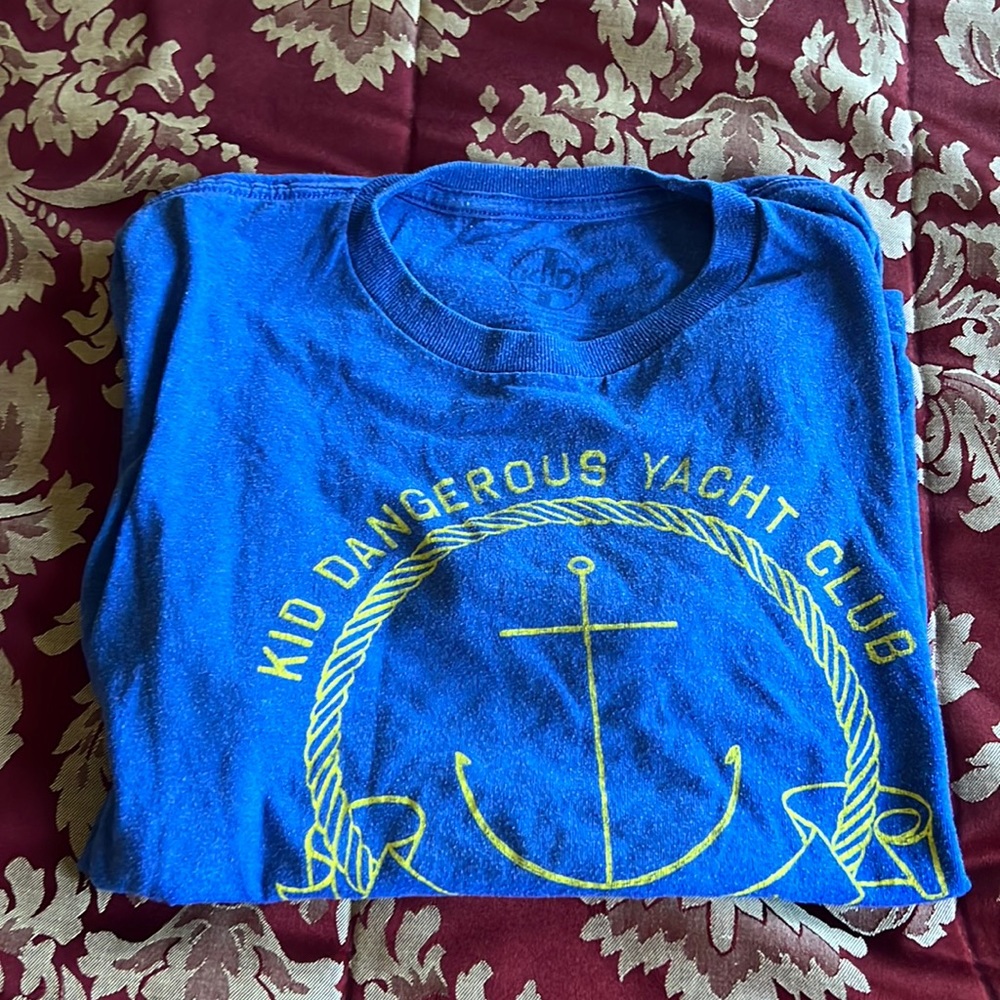 Kids graphic yacht club ocean tee vintage and rare, new condition